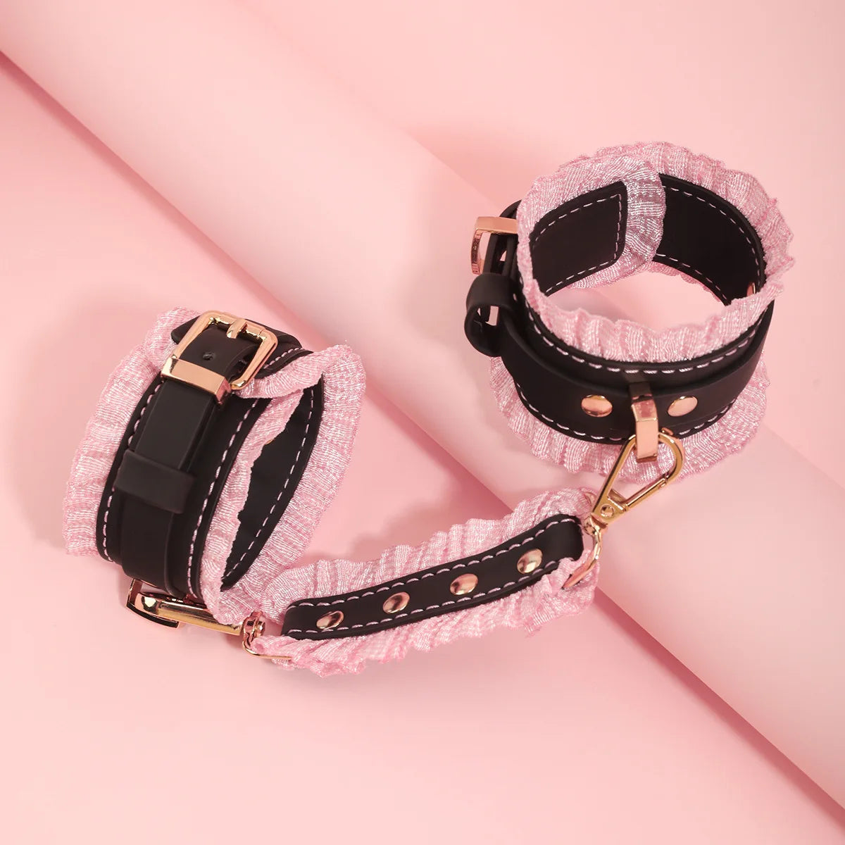 Conjunto de Bondage encaje rosa, esposas, puños de tobillo, antifaz, paleta y Collar.